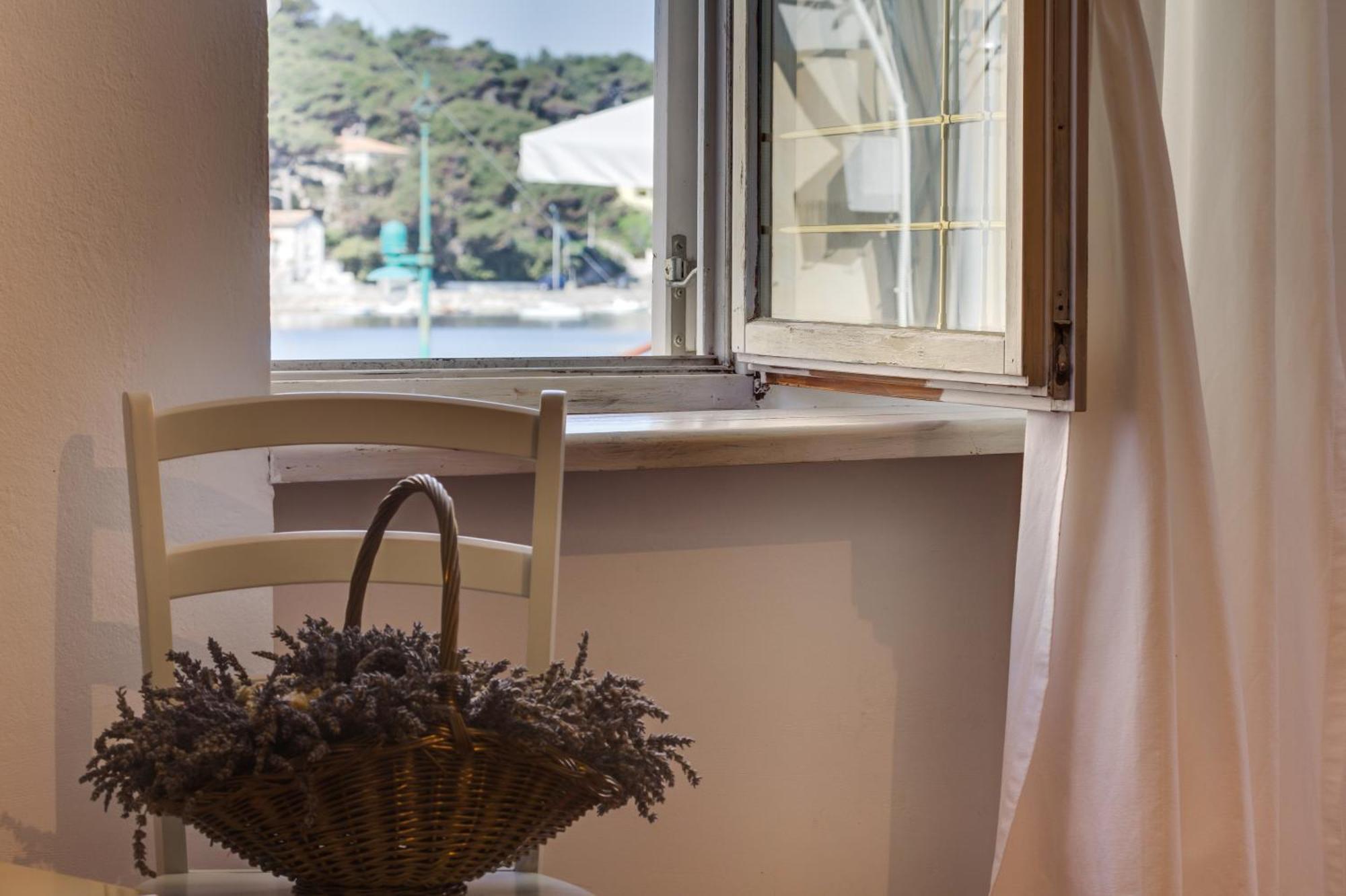 Apartments Mandarina Mali Lošinj Værelse billede