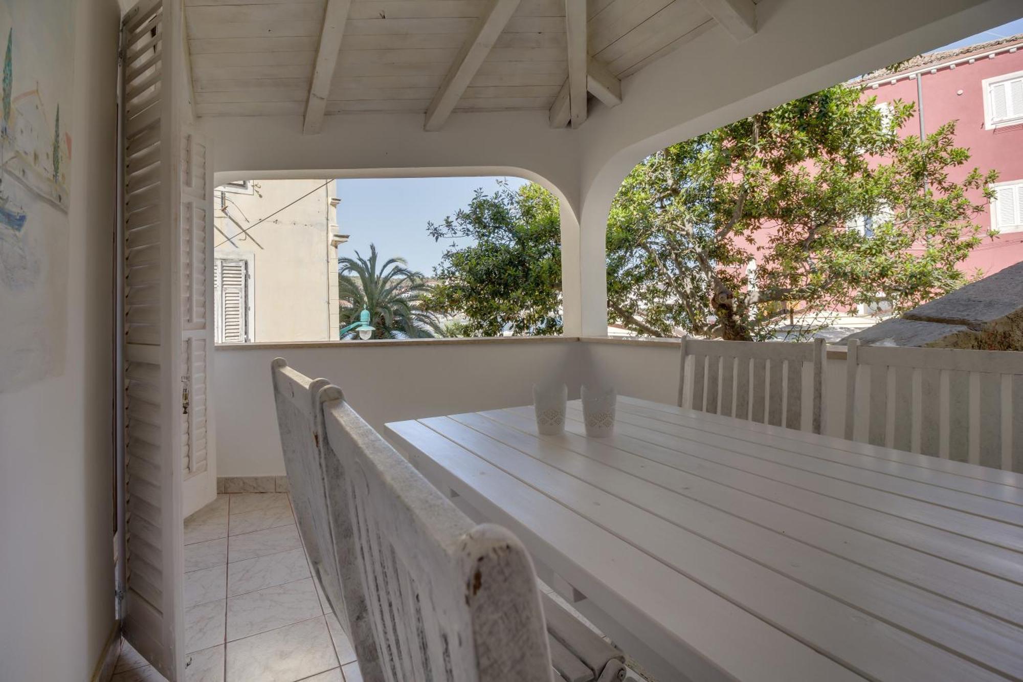 Apartments Mandarina Mali Lošinj Værelse billede
